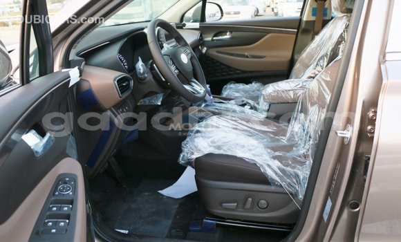 Acheter Import Voiture Hyundai Santa Fe Marron à Import - Dubai, Somalie Acheter Import Voiture Hyundai Santa Fe Marron à Import - Dubai, Somalie