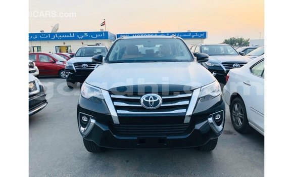 اشتري Imported Toyota Fortuner أسود سيارة في Import - Dubai في الصومال اشتري Imported Toyota Fortuner أسود سيارة في Import - Dubai في الصومال