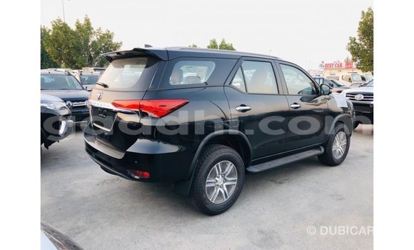 اشتري Imported Toyota Fortuner أسود سيارة في Import - Dubai في الصومال اشتري Imported Toyota Fortuner أسود سيارة في Import - Dubai في الصومال