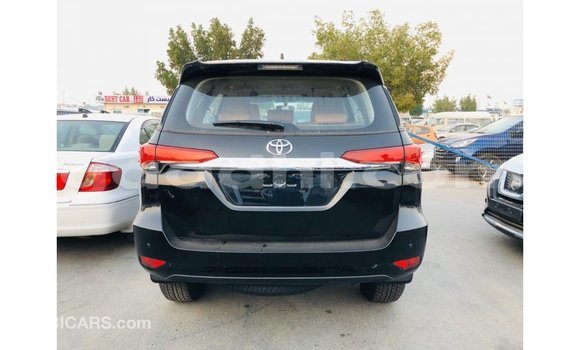 اشتري Imported Toyota Fortuner أسود سيارة في Import - Dubai في الصومال اشتري Imported Toyota Fortuner أسود سيارة في Import - Dubai في الصومال
