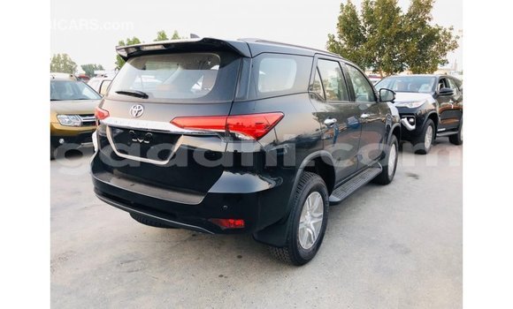 اشتري Imported Toyota Fortuner أسود سيارة في Import - Dubai في الصومال اشتري Imported Toyota Fortuner أسود سيارة في Import - Dubai في الصومال
