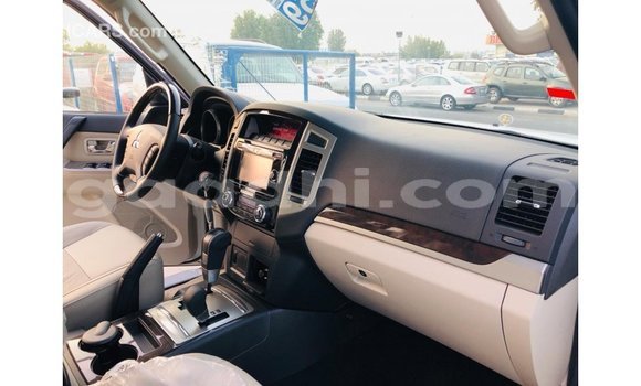 Buy Import Mitsubishi Pajero White Car in Import - Dubai in Somalia Buy Import Mitsubishi Pajero White Car in Import - Dubai in Somalia