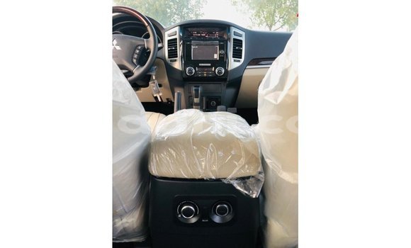 Buy Import Mitsubishi Pajero White Car in Import - Dubai in Somalia Buy Import Mitsubishi Pajero White Car in Import - Dubai in Somalia
