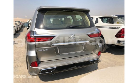 اشتري Imported Lexus LX آخر سيارة في Import - Dubai في الصومال اشتري Imported Lexus LX آخر سيارة في Import - Dubai في الصومال