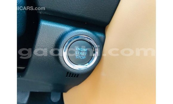 Acheter Import Voiture Toyota Fortuner Noir à Import - Dubai, Somalie Acheter Import Voiture Toyota Fortuner Noir à Import - Dubai, Somalie