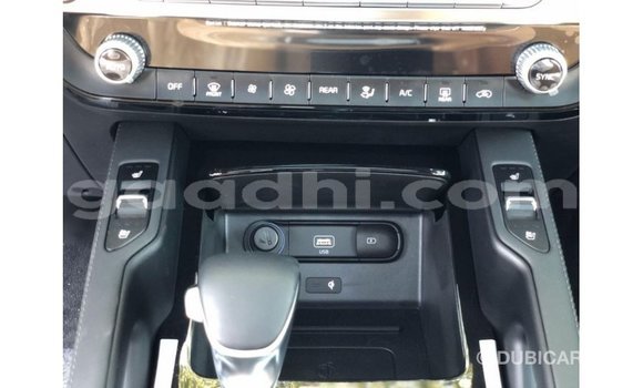 Buy Import Kia Carens White Car in Import - Dubai in Somalia Buy Import Kia Carens White Car in Import - Dubai in Somalia