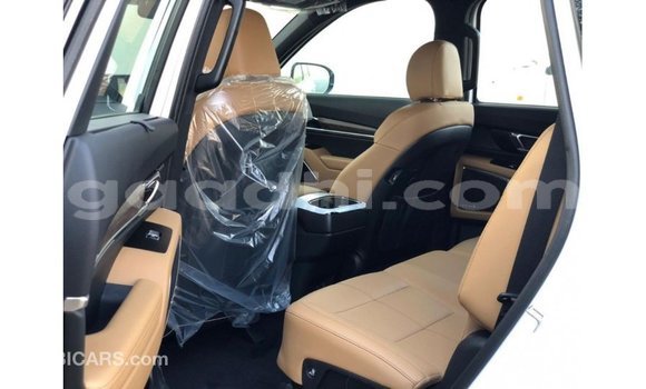 Buy Import Kia Carens White Car in Import - Dubai in Somalia Buy Import Kia Carens White Car in Import - Dubai in Somalia