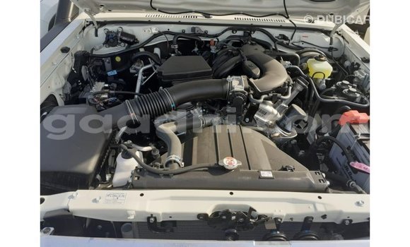 ይግዙ Imported Toyota Land Cruiser ነጭ መኪና በ Import - Dubai በ ሶማሊያ ይግዙ Imported Toyota Land Cruiser ነጭ መኪና በ Import - Dubai በ ሶማሊያ