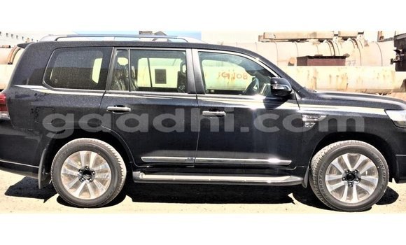 ይግዙ Imported Toyota Land Cruiser ጥቁር መኪና በ Import - Dubai በ ሶማሊያ ይግዙ Imported Toyota Land Cruiser ጥቁር መኪና በ Import - Dubai በ ሶማሊያ