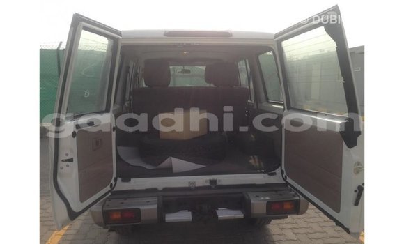 ይግዙ Imported Toyota Land Cruiser ነጭ መኪና በ Import - Dubai በ ሶማሊያ ይግዙ Imported Toyota Land Cruiser ነጭ መኪና በ Import - Dubai በ ሶማሊያ