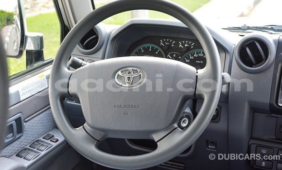 ይግዙ Imported Toyota Land Cruiser ሌላ መኪና በ Import - Dubai በ ሶማሊያ ይግዙ Imported Toyota Land Cruiser ሌላ መኪና በ Import - Dubai በ ሶማሊያ