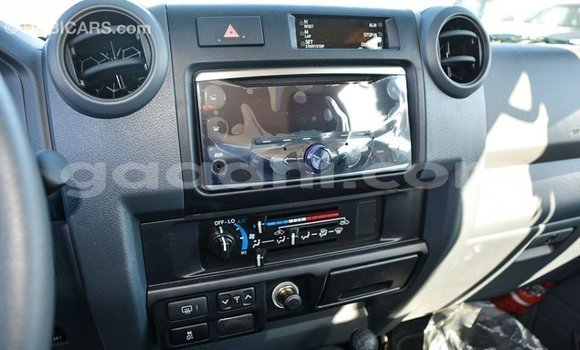 ይግዙ Imported Toyota Land Cruiser ሌላ መኪና በ Import - Dubai በ ሶማሊያ ይግዙ Imported Toyota Land Cruiser ሌላ መኪና በ Import - Dubai በ ሶማሊያ