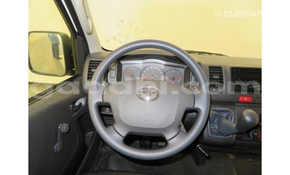 Acheter Import Voiture Toyota Hiace Blanc à Import - Dubai, Somalie Acheter Import Voiture Toyota Hiace Blanc à Import - Dubai, Somalie