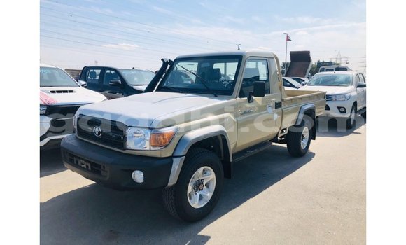 Buy Import Toyota Land Cruiser Beige Car in Import - Dubai in Somalia Buy Import Toyota Land Cruiser Beige Car in Import - Dubai in Somalia