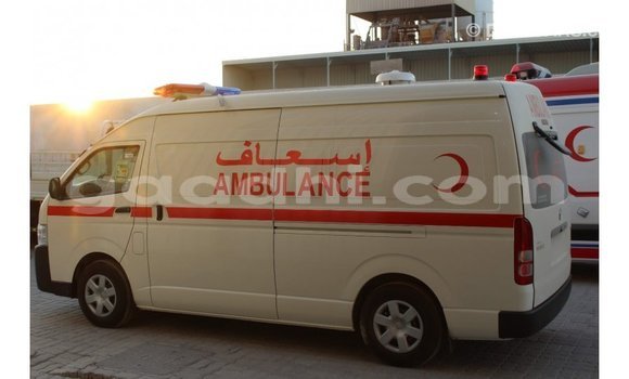 Imported Toyota Hiace White Makiinaa iti Import - Dubai keessatti Somalia keessatti Imported Toyota Hiace White Makiinaa iti Import - Dubai keessatti Somalia keessatti