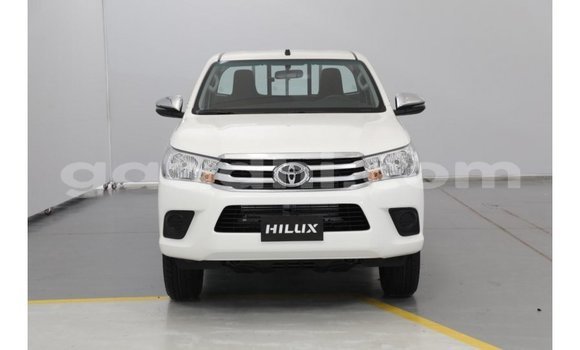 Acheter Import Voiture Toyota Hilux Blanc à Import - Dubai, Somalie Acheter Import Voiture Toyota Hilux Blanc à Import - Dubai, Somalie