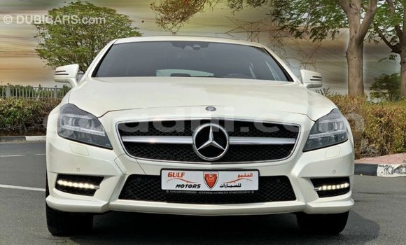 Buy Import Mercedes-Benz 190 White Car in Import - Dubai in Somalia Buy Import Mercedes-Benz 190 White Car in Import - Dubai in Somalia