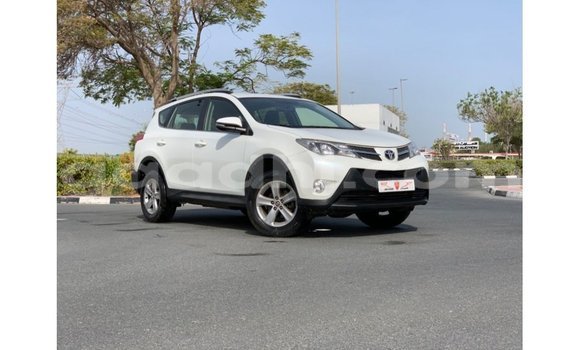 Buy Import Toyota HiAce White Truck in Import - Dubai in Somalia