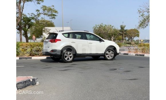 Buy Import Toyota HiAce White Truck in Import - Dubai in Somalia Buy Import Toyota HiAce White Truck in Import - Dubai in Somalia