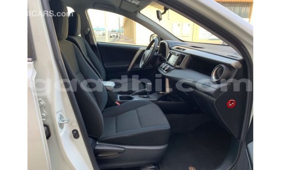 Buy Import Toyota HiAce White Truck in Import - Dubai in Somalia Buy Import Toyota HiAce White Truck in Import - Dubai in Somalia