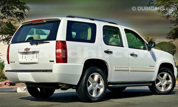 Nunua Imported Chevrolet Tahoe Nyeupe Gari ndani ya Import - Dubai nchini Somalia Nunua Imported Chevrolet Tahoe Nyeupe Gari ndani ya Import - Dubai nchini Somalia