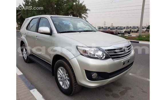 اشتري Imported Toyota Fortuner آخر سيارة في Import - Dubai في الصومال اشتري Imported Toyota Fortuner آخر سيارة في Import - Dubai في الصومال