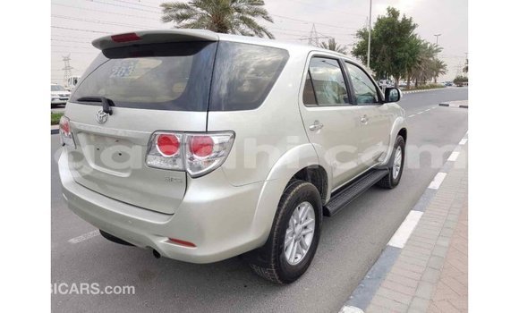 اشتري Imported Toyota Fortuner آخر سيارة في Import - Dubai في الصومال اشتري Imported Toyota Fortuner آخر سيارة في Import - Dubai في الصومال