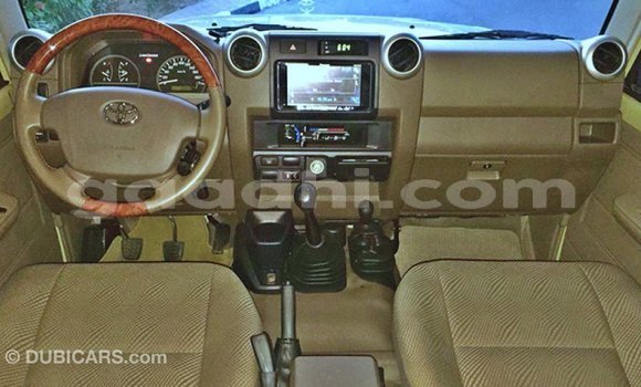 ይግዙ Imported Toyota Land Cruiser Beige መኪና በ Import - Dubai በ ሶማሊያ ይግዙ Imported Toyota Land Cruiser Beige መኪና በ Import - Dubai በ ሶማሊያ