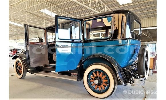 Acheter Import Voiture Buick Electra Bleu à Import - Dubai, Somalie Acheter Import Voiture Buick Electra Bleu à Import - Dubai, Somalie