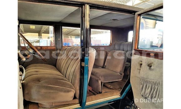 Acheter Import Voiture Buick Electra Bleu à Import - Dubai, Somalie Acheter Import Voiture Buick Electra Bleu à Import - Dubai, Somalie