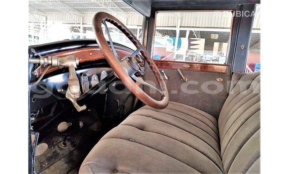 Acheter Import Voiture Buick Electra Bleu à Import - Dubai, Somalie Acheter Import Voiture Buick Electra Bleu à Import - Dubai, Somalie