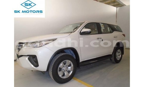 Buy Import Toyota Fortuner White Car in Import - Dubai in Somalia Buy Import Toyota Fortuner White Car in Import - Dubai in Somalia