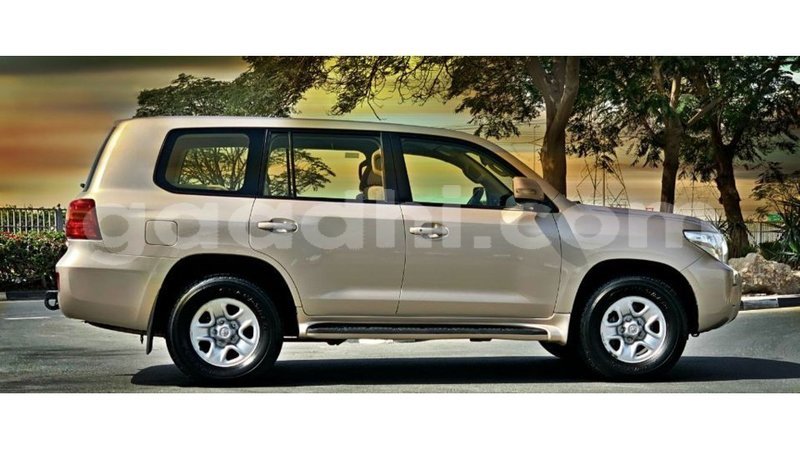 Big with watermark toyota land cruiser somalia import dubai 5115