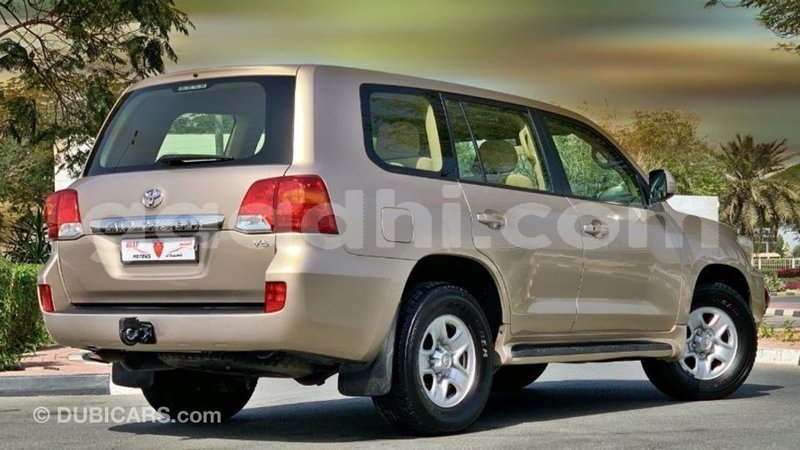 Big with watermark toyota land cruiser somalia import dubai 5115