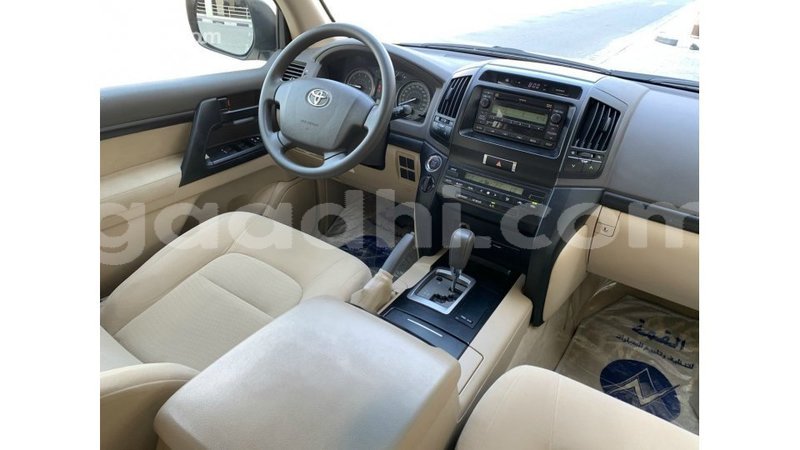 Big with watermark toyota land cruiser somalia import dubai 5115