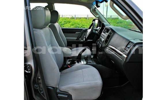 Buy Import Mitsubishi Pajero Brown Car in Import - Dubai in Somalia Buy Import Mitsubishi Pajero Brown Car in Import - Dubai in Somalia