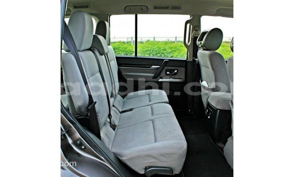 Buy Import Mitsubishi Pajero Brown Car in Import - Dubai in Somalia Buy Import Mitsubishi Pajero Brown Car in Import - Dubai in Somalia