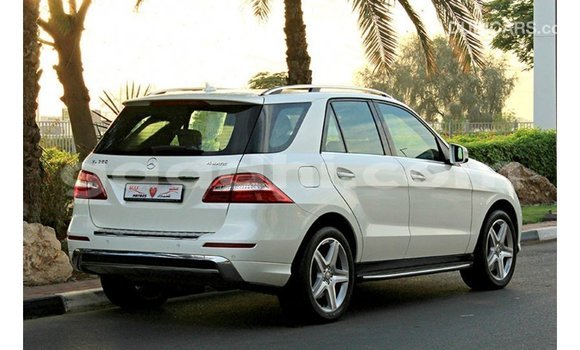Buy Import Mercedes-Benz 190 White Car in Import - Dubai in Somalia Buy Import Mercedes-Benz 190 White Car in Import - Dubai in Somalia