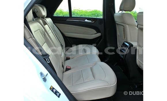 Buy Import Mercedes-Benz 190 White Car in Import - Dubai in Somalia Buy Import Mercedes-Benz 190 White Car in Import - Dubai in Somalia