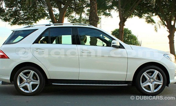 Buy Import Mercedes-Benz 190 White Car in Import - Dubai in Somalia Buy Import Mercedes-Benz 190 White Car in Import - Dubai in Somalia