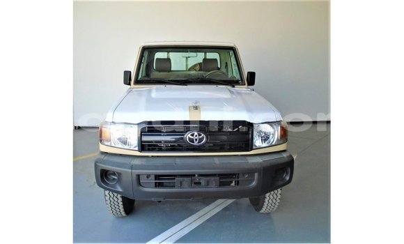 Buy Import Toyota Land Cruiser Beige Car in Import - Dubai in Somalia Buy Import Toyota Land Cruiser Beige Car in Import - Dubai in Somalia