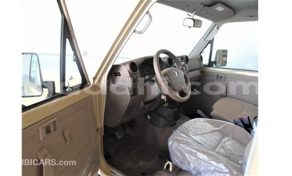 ይግዙ Imported Toyota Land Cruiser Beige መኪና በ Import - Dubai በ ሶማሊያ ይግዙ Imported Toyota Land Cruiser Beige መኪና በ Import - Dubai በ ሶማሊያ