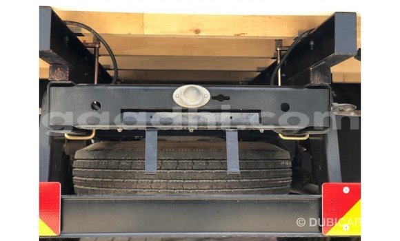 Acheter Import Utilitaire Mitsubishi L400 Blanc à Import - Dubai, Somalie Acheter Import Utilitaire Mitsubishi L400 Blanc à Import - Dubai, Somalie