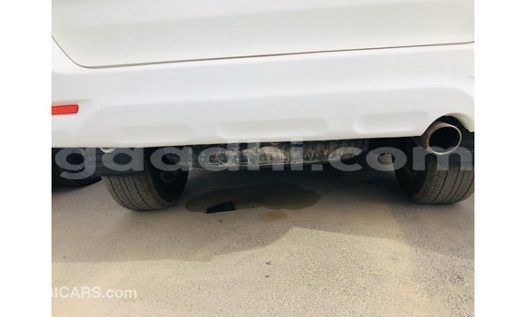 Acheter Import Voiture Toyota Fortuner Blanc à Import - Dubai, Somalie Acheter Import Voiture Toyota Fortuner Blanc à Import - Dubai, Somalie