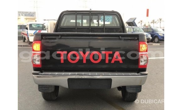 اشتري Imported Toyota Hilux أسود سيارة في Import - Dubai في الصومال اشتري Imported Toyota Hilux أسود سيارة في Import - Dubai في الصومال