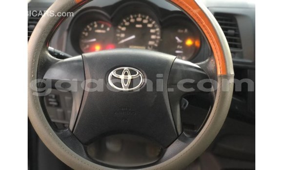 اشتري Imported Toyota Hilux أسود سيارة في Import - Dubai في الصومال اشتري Imported Toyota Hilux أسود سيارة في Import - Dubai في الصومال