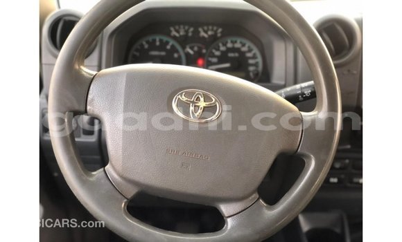 ይግዙ Imported Toyota Land Cruiser ነጭ መኪና በ Import - Dubai በ ሶማሊያ ይግዙ Imported Toyota Land Cruiser ነጭ መኪና በ Import - Dubai በ ሶማሊያ