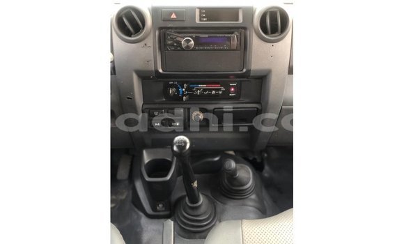 ይግዙ Imported Toyota Land Cruiser ነጭ መኪና በ Import - Dubai በ ሶማሊያ ይግዙ Imported Toyota Land Cruiser ነጭ መኪና በ Import - Dubai በ ሶማሊያ