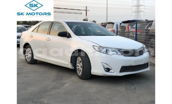 Buy Import Toyota Camry White Car in Import - Dubai in Somalia