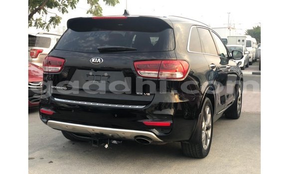 Acheter Import Voiture Kia Sorento Noir à Import - Dubai, Somalie Acheter Import Voiture Kia Sorento Noir à Import - Dubai, Somalie